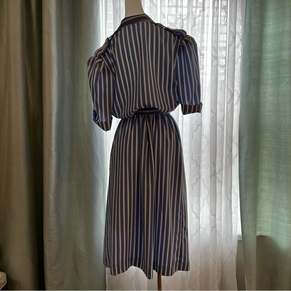 True 80sVintage DIANE VON FURSTENBERG Blue White Strips DVF Midi Wrap Dress 12 - Picture 15 of 17